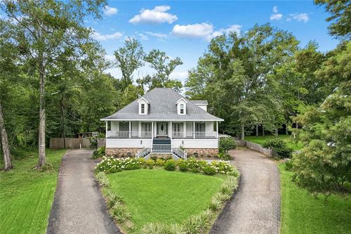 218 Scotchpine Dr, Mandeville, LA, 70471-2545 | Card Image