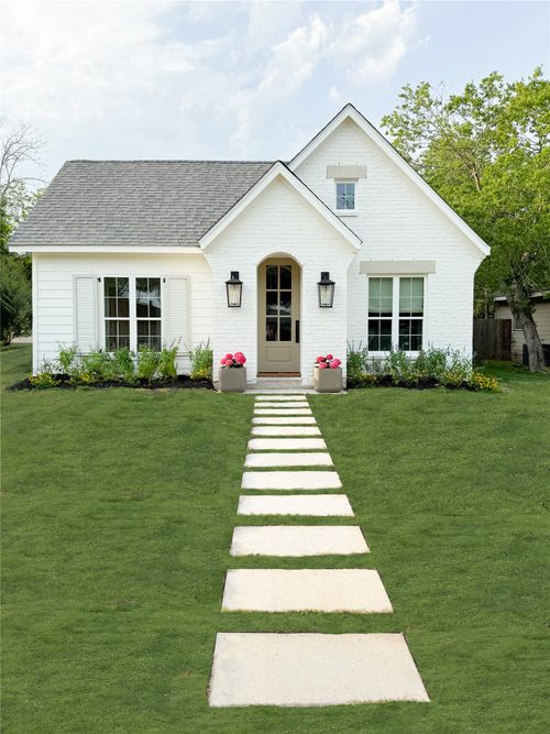 1120 W 3rd Street, Taylor, TX, 76574 | Card Image