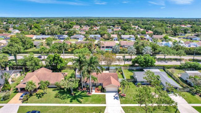 226 Parkwood Drive S, House other with 3 bedrooms, 2 bathrooms and null parking in Royal Palm Beach FL | Image 39