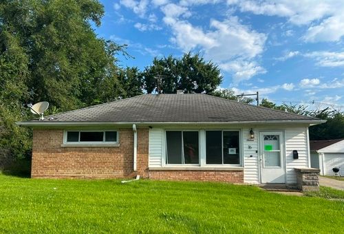 16 Sauk Trl, Park Forest, IL, 60466-2113 | Card Image