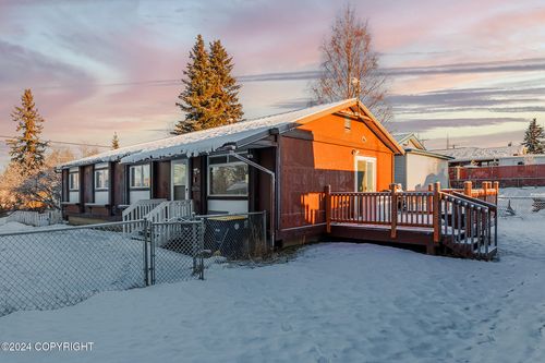 3624 E 16th Avenue, Anchorage, AK, 99508 | Card Image