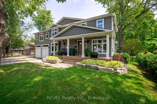 74 Montgomery Rd, Welland, ON, L3C2Y3 | Card Image