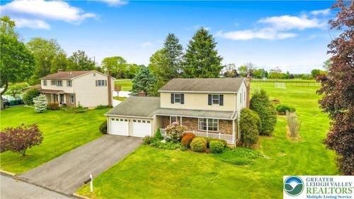 2213 High Point Ct, Palmer Twp, PA, 18045-2253 | Card Image