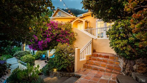 2 Lower Crescent Ave, Sausalito, CA, 94965-2348 | Card Image