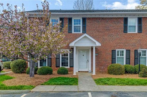 4984 Chrisfield Ln, Winston-Salem, NC, 27104-4468 | Card Image
