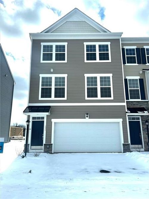 131 Affinity Dr, Harmony, PA, 16037-6702 | Card Image