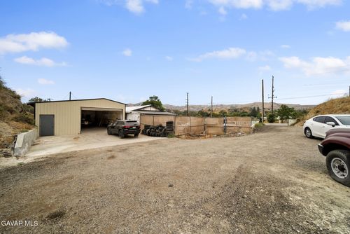 16280 Sierra Hwy, Canyon Country, CA, 91351-1410 | Card Image