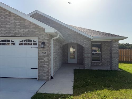 3708 N Wiley Dr, Siloam Springs, AR, 72761-7278 | Card Image