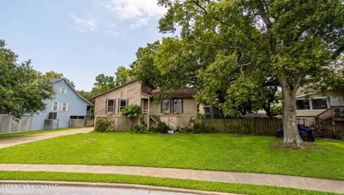 4304 Shadow Wood Cir, Pascagoula, MS, 39581-2127 | Card Image