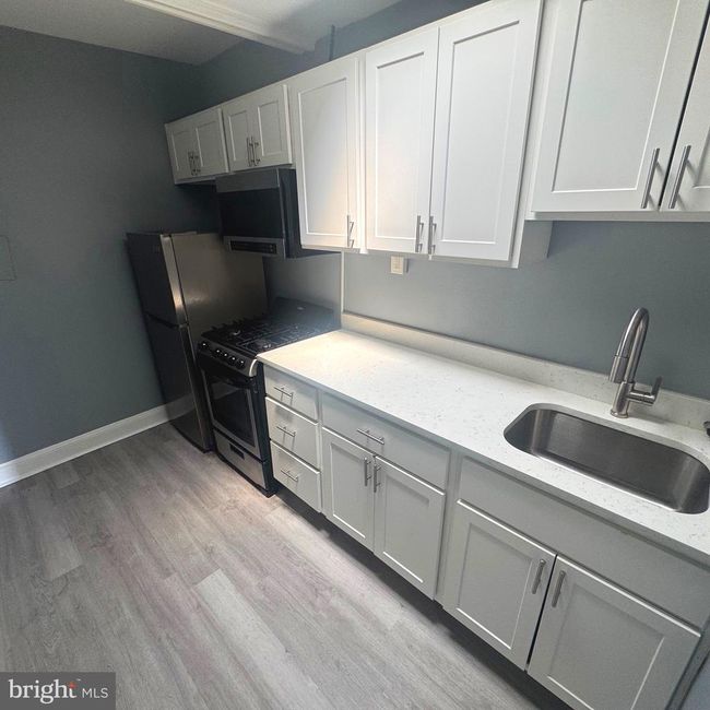 APT-3 - 1037 Edmondson Ave, Townhouse with 2 bedrooms, 1 bathrooms and null parking in BALTIMORE MD | Image 4