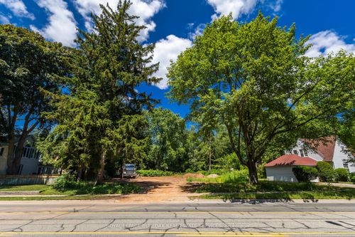 2381 Lakeshore Rd, Burlington, ON, L7R1B7 | Card Image