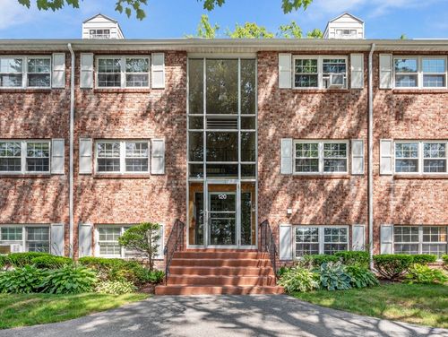 apt-9-120 Edgelawn Ave, North Andover, MA, 01845-4435 | Card Image