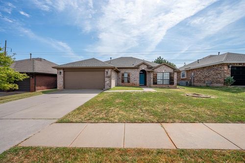 213 Sandstone Dr, Norman, OK, 73071-2149 | Card Image
