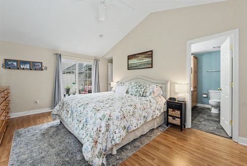 6 Aspen Drive, Hampstead, NH, 03826 | Card Image