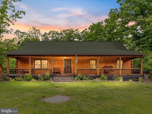 231 Blue Bell Ln, Strasburg, VA, 22657-3534 | Card Image