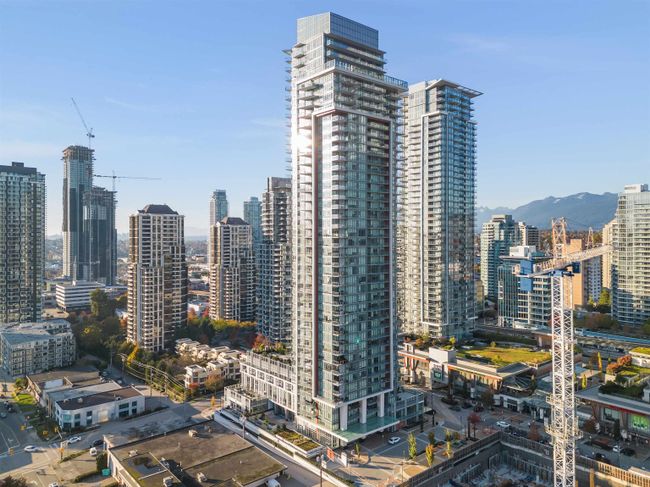 1804 - 2085 Skyline Court, Condo with 2 bedrooms, 2 bathrooms and 1 parking in Burnaby BC | Image 1