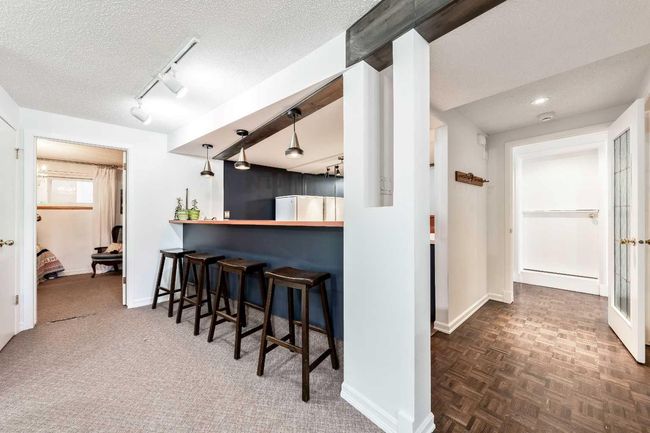 2328 Uxbridge Drive Nw, House other with 3 bedrooms, 3 bathrooms and 5 parking in Calgary AB | Image 32