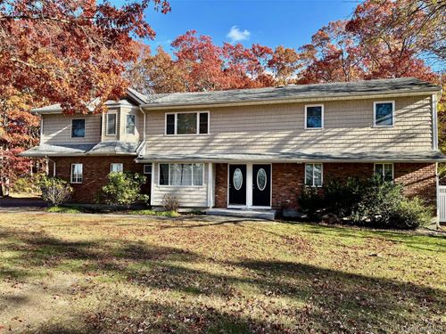 143-141 Oakdale Bohemia Rd, Oakdale, NY, 11769-1308 | Card Image