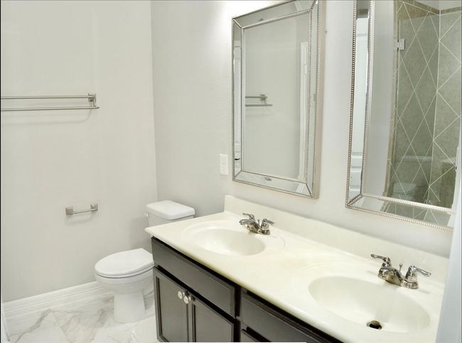 8110 Running Brook Ln, House other with 3 bedrooms, 2 bathrooms and 2 parking in Richmond TX | Image 8