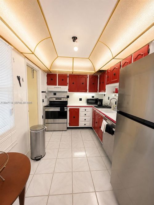 305-4140 Nw 44th Ave, Lauderdale Lakes, FL, 33319-4865 | Card Image