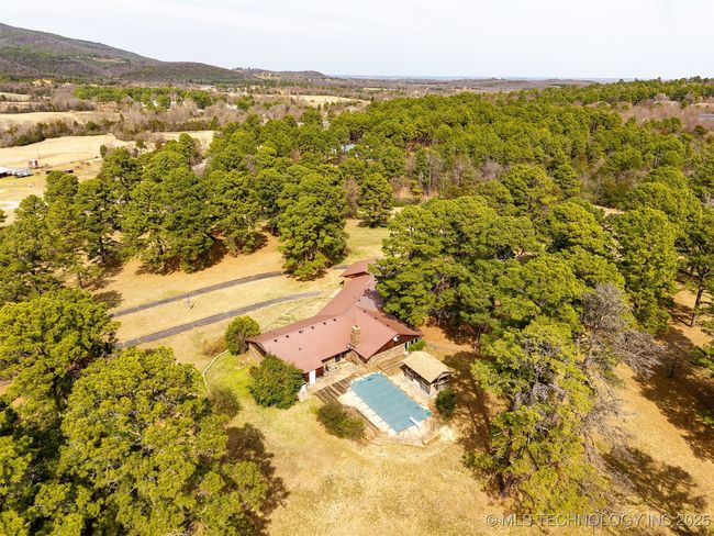33742 Pleasant Valley Rd, House other with 3 bedrooms, 3 bathrooms and null parking in Poteau OK | Image 15