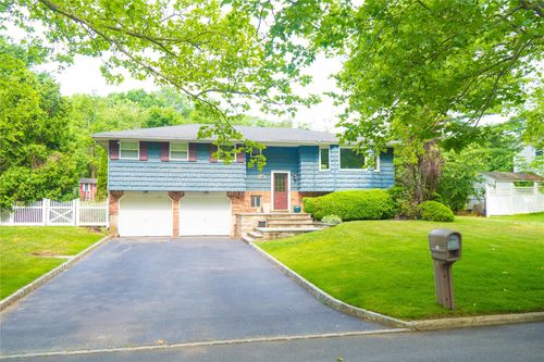 18 Butterfield Dr, Greenlawn, NY, 11740-2012 | Card Image