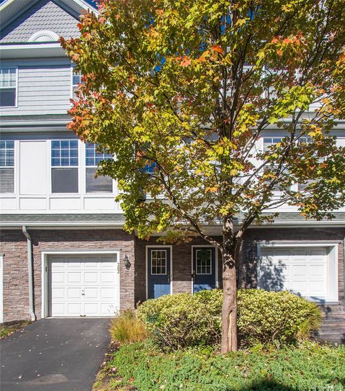 303 Bridgeview Dr, Poughkeepsie, NY, 12601-3934 | Card Image
