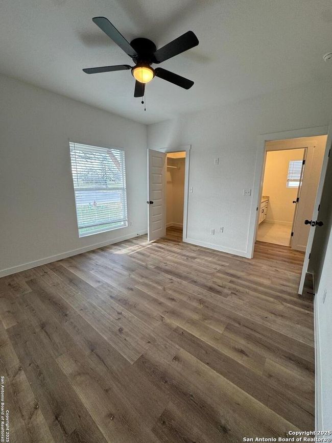 2002 Owens Ave, House other with 3 bedrooms, 2 bathrooms and null parking in Three Rivers TX | Image 14