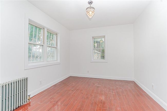 592 39 Th St, Home with 5 bedrooms, 2 bathrooms and null parking in Brooklyn NY | Image 12