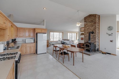 7891 Cynthia Ln Ne, Remer, MN, 56672-1145 | Card Image