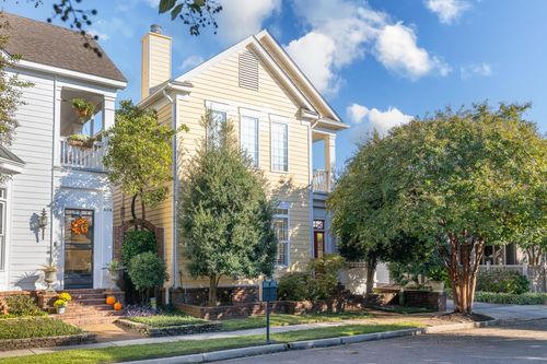 840 Harbor Crest Dr, Memphis, TN, 38103-8887 | Card Image