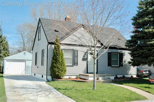 1815 Dallas Ave, Royal Oak, MI, 48067-3577 | Card Image