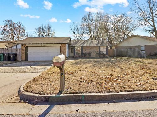 11904 O Casey St, Yukon, OK, 73099-6511 | Card Image