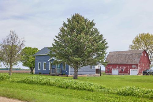 324 Wixon Pit Rd, Earlville, IL, 60518-7020 | Card Image