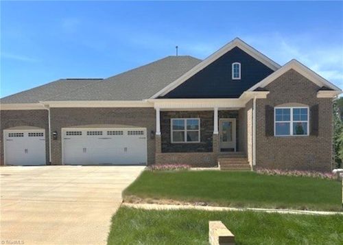 7653 Valhalla Way, Greensboro, NC, 27409-9568 | Card Image