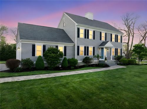 11 Winslow Way, Swansea, MA, 02777-1125 | Card Image