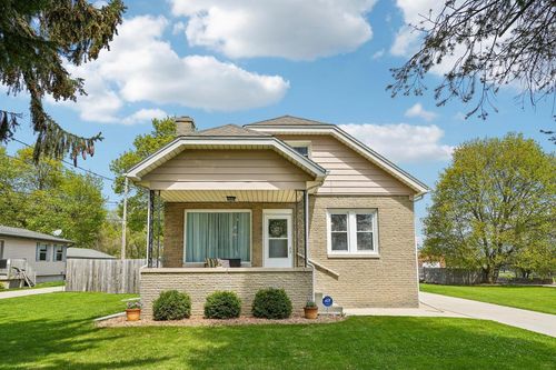 2670 4 1/2 Mile Rd, Caledonia, WI, 53402-1718 | Card Image