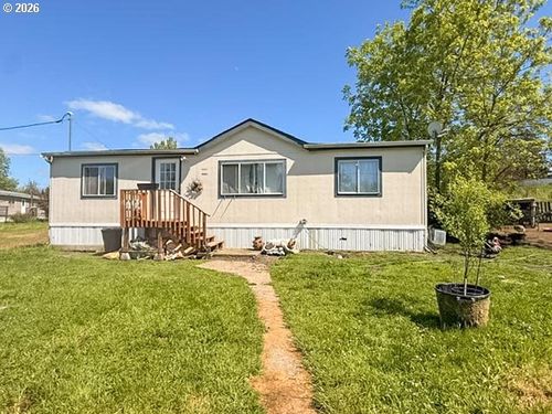 5123 Melody Ln, Roseburg, OR, 97471-5801 | Card Image