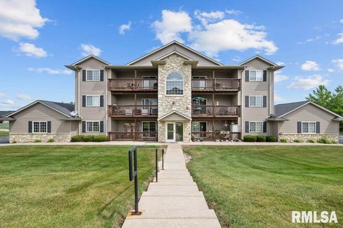 203-3209 S 16th Avenue, Eldridge, IA, 52748 | Card Image