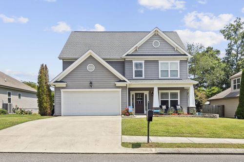 7554 Hampstead Hall Dr, Ooltewah, TN, 37363-9828 | Card Image