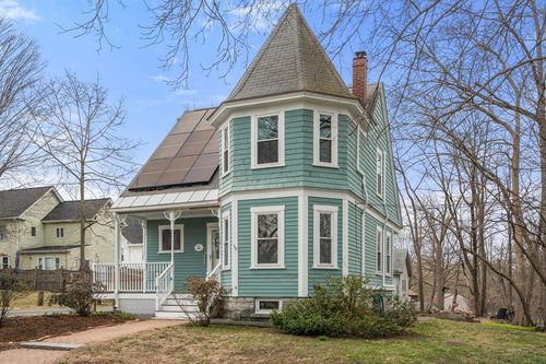 58 Church St, North Chelmsford, MA, 01863-1504 | Card Image