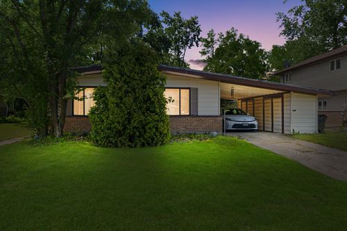 329 Somonauk St, Park Forest, IL, 60466-2216 | Card Image