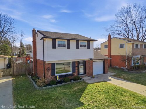 32463 Steinhauer St, Westland, MI, 48186-5261 | Card Image