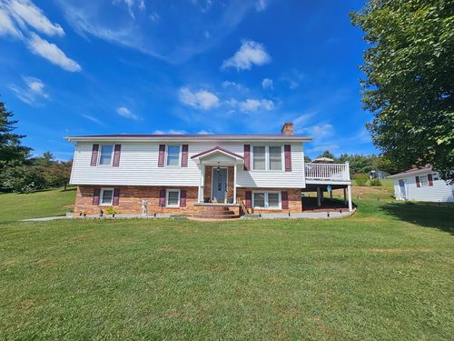 197 Grand Oaks Ln, Independence, VA, 24348-3952 | Card Image