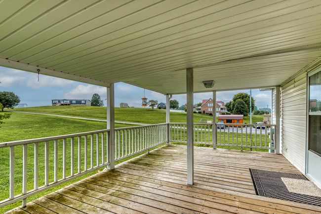 12397 Prices Bridge Rd, House other with 3 bedrooms, 2 bathrooms and null parking in Glade Spring VA | Image 4