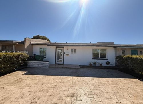 11404 Sw 150th Dr, Miami, FL, 33176-7417 | Card Image