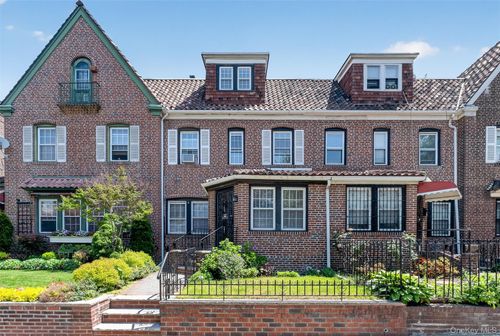 34-39 75th St, Jackson Heights, NY, 11372-1149 | Card Image