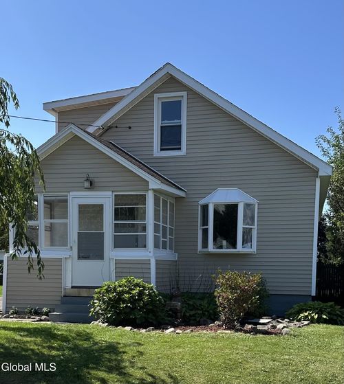 52 Wilkes Ave, Amsterdam, NY, 12010-1324 | Card Image