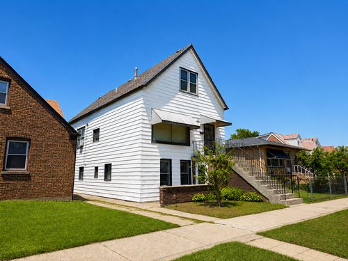 11144 S Green Bay Ave, Chicago, IL, 60617-6905 | Card Image