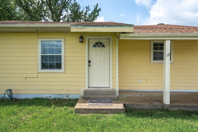 1118 E Goode St, House other with 4 bedrooms, 3 bathrooms and null parking in Quitman TX | Image 8